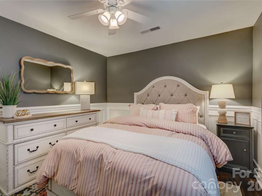 7324 Lakefront Drive, Charlotte, NC 28278.  MLS# CAR4401649, YatesRealty ID 37516. 