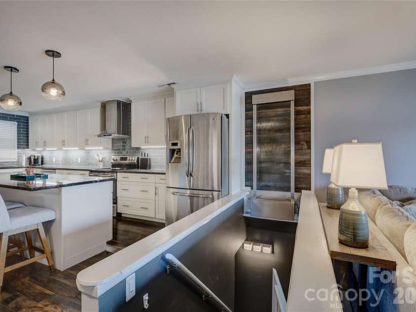 7324 Lakefront Drive, Charlotte, NC 28278.  MLS# CAR4401649, YatesRealty ID 37516. 