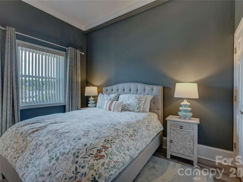 7324 Lakefront Drive, Charlotte, NC 28278.  MLS# CAR4401649, YatesRealty ID 37516. 