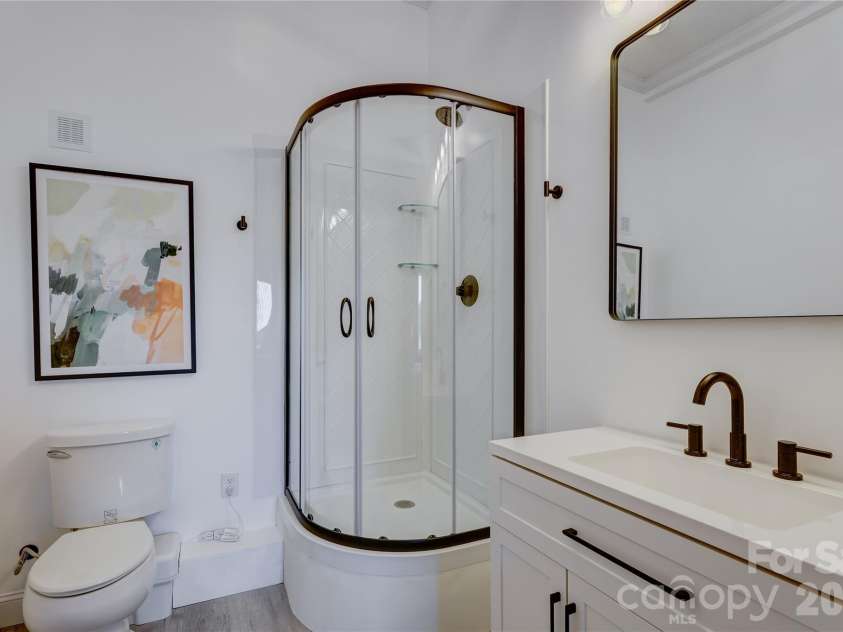 7324 Lakefront Drive, Charlotte, NC 28278.  MLS# CAR4401649, YatesRealty ID 37516. 