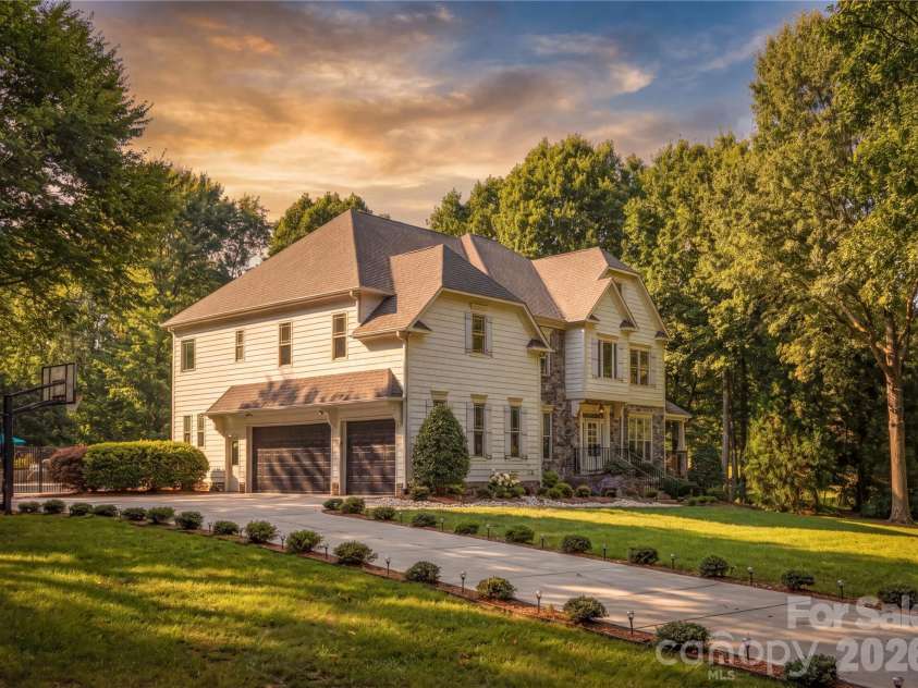 600 Baron Road, Waxhaw, NC 28173.  MLS# CAR4397562, YatesRealty ID 37517. 