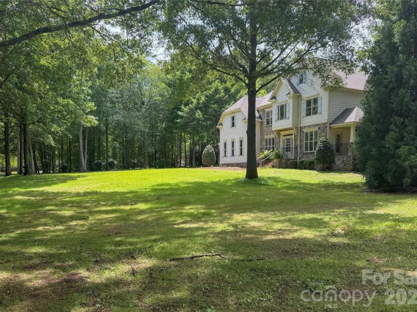 600 Baron Road, Waxhaw, NC 28173.  MLS# CAR4397562, YatesRealty ID 37517. Large private lot.