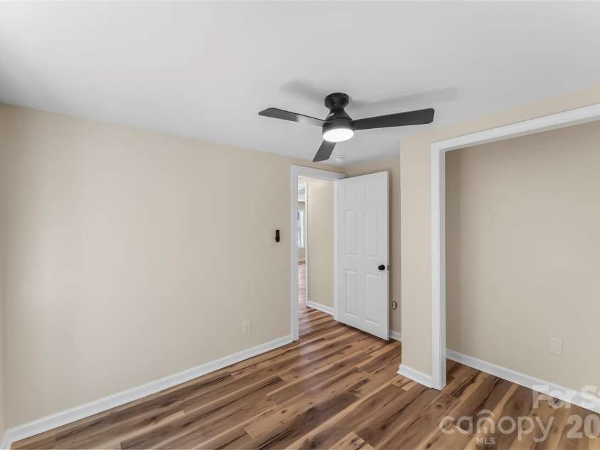 529 stage Street, Lenoir, NC 28645.  MLS# CAR4400462, YatesRealty ID 37518. 