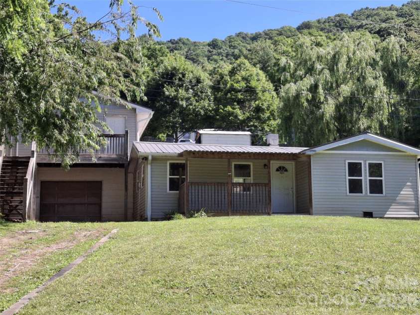 2795 Old Henson Cove Road, Canton, NC 28716.  MLS# CAR4401905, YatesRealty ID 37519. 