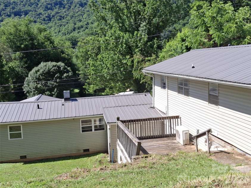 2795 Old Henson Cove Road, Canton, NC 28716.  MLS# CAR4401905, YatesRealty ID 37519. Back