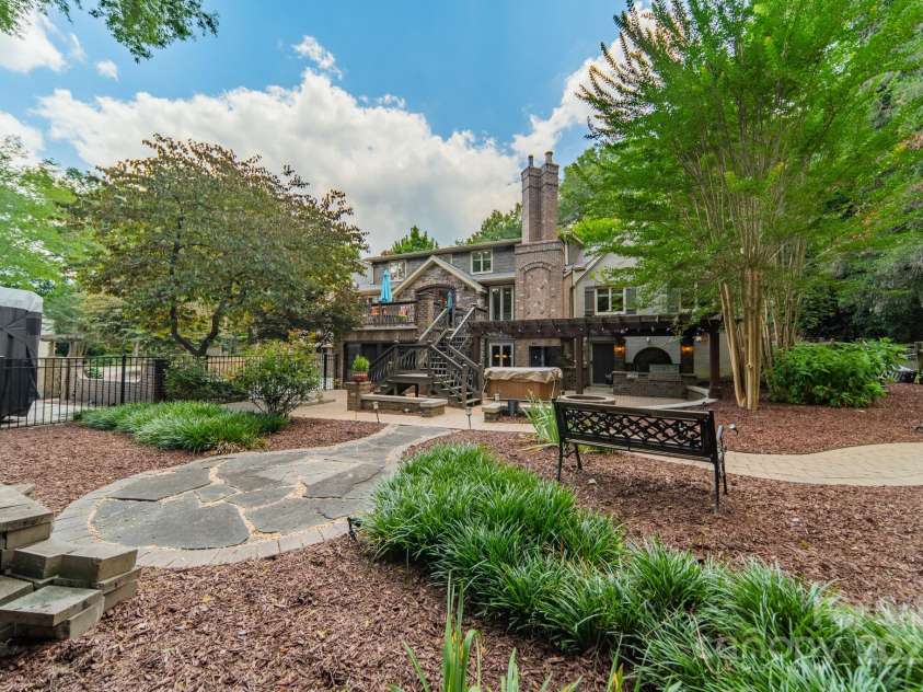 4531 Montibello Drive, Charlotte, NC 28226.  MLS# CAR4228006, YatesRealty ID 3752. 