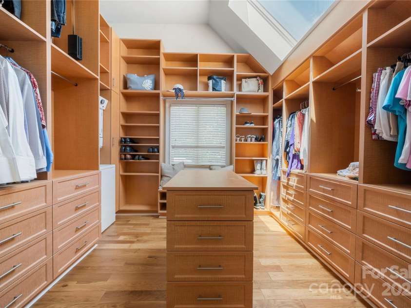 4531 Montibello Drive, Charlotte, NC 28226.  MLS# CAR4228006, YatesRealty ID 3752. 