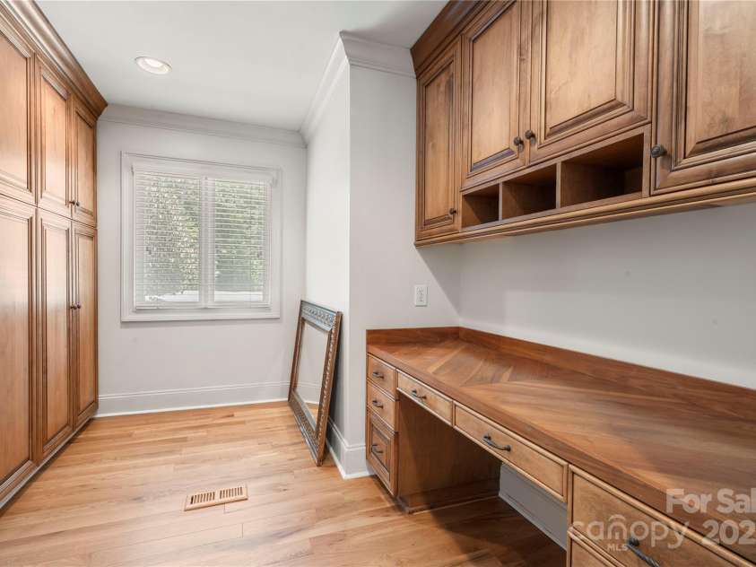 4531 Montibello Drive, Charlotte, NC 28226.  MLS# CAR4228006, YatesRealty ID 3752. 