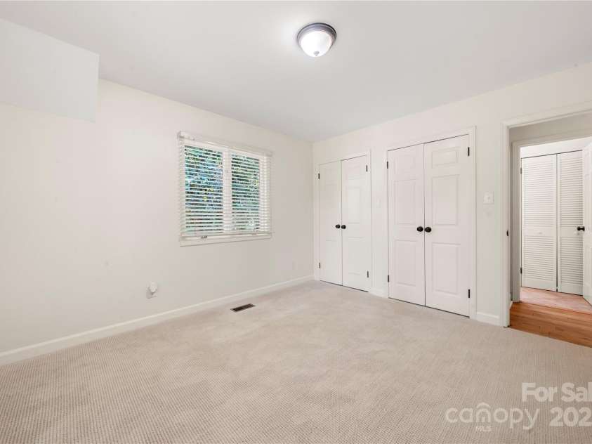 4531 Montibello Drive, Charlotte, NC 28226.  MLS# CAR4228006, YatesRealty ID 3752. 