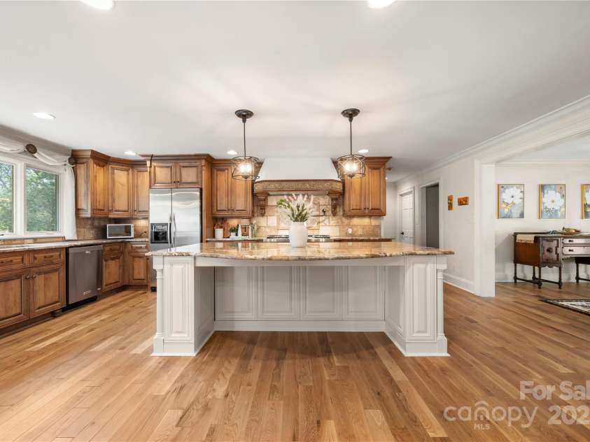 4531 Montibello Drive, Charlotte, NC 28226.  MLS# CAR4228006, YatesRealty ID 3752. 