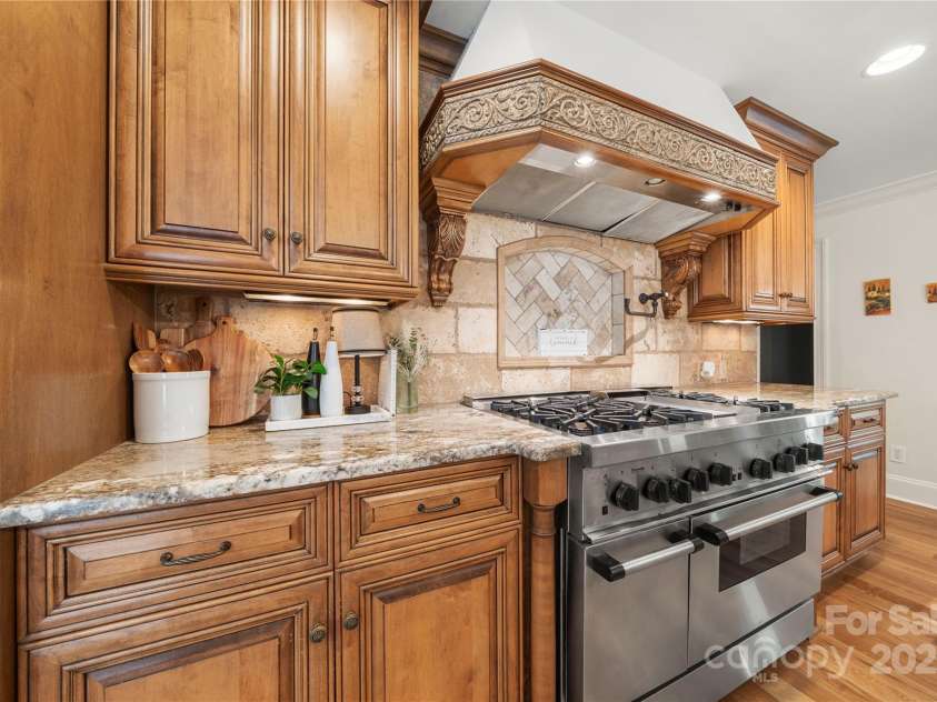 4531 Montibello Drive, Charlotte, NC 28226.  MLS# CAR4228006, YatesRealty ID 3752. 