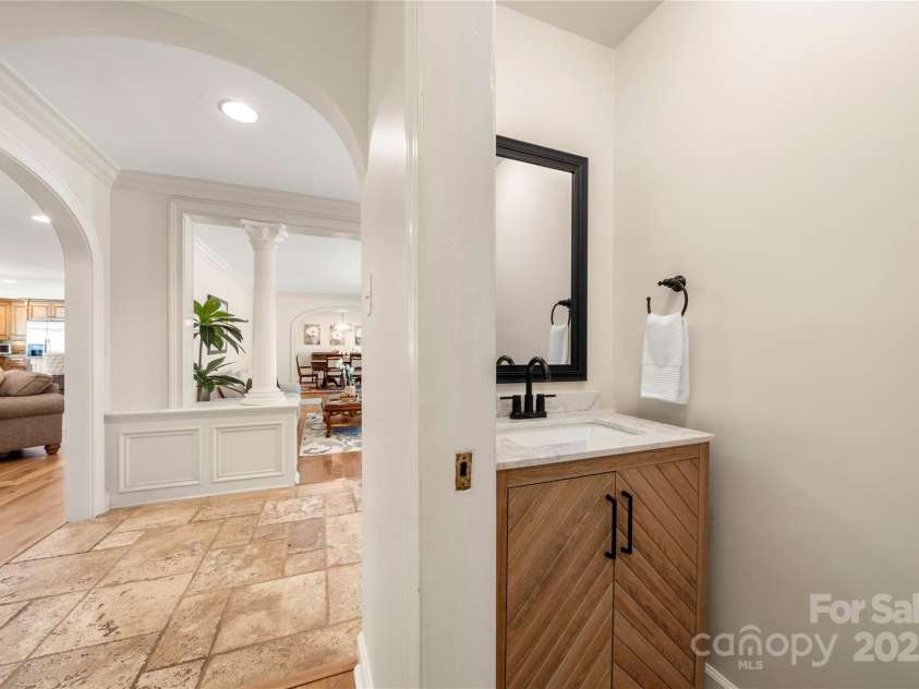 4531 Montibello Drive, Charlotte, NC 28226.  MLS# CAR4228006, YatesRealty ID 3752. 