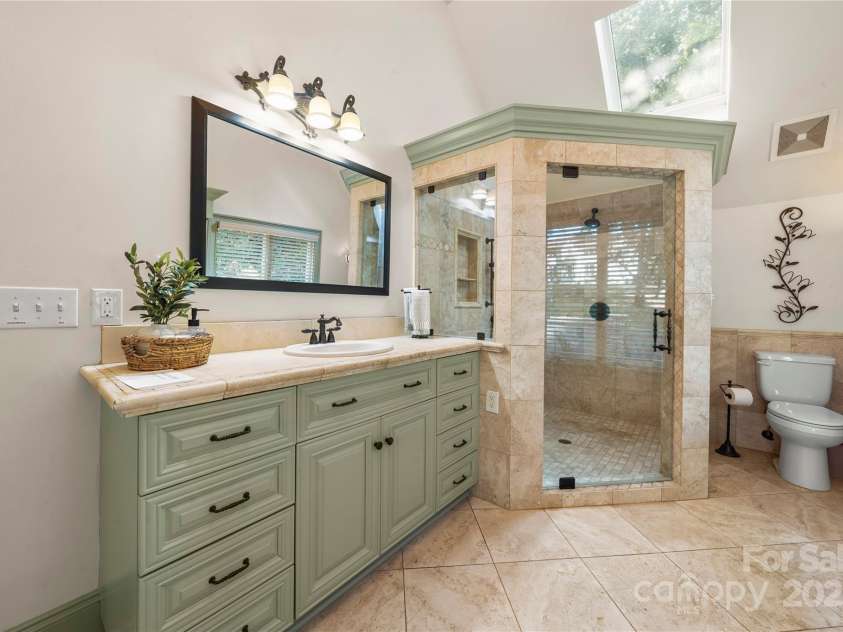 4531 Montibello Drive, Charlotte, NC 28226.  MLS# CAR4228006, YatesRealty ID 3752. 