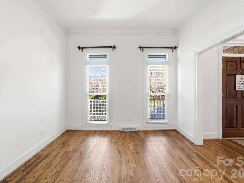 8044 Hawk Crest Court, Charlotte, NC 28270.  MLS# CAR4267919, YatesRealty ID 3752. Main level office/sitting area