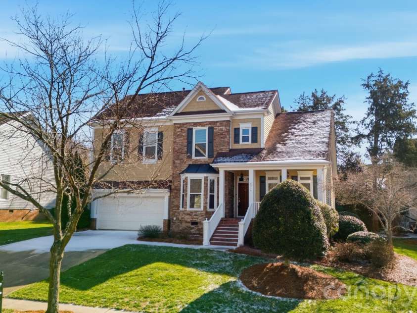 8044 Hawk Crest Court, Charlotte, NC 28270.  MLS# CAR4267919, YatesRealty ID 3752. Welcome to Beverly Crest!! Minutes to Arboretum, easy commute to 485 and Southpark area!!  Award winning Providence School district and great community amenities