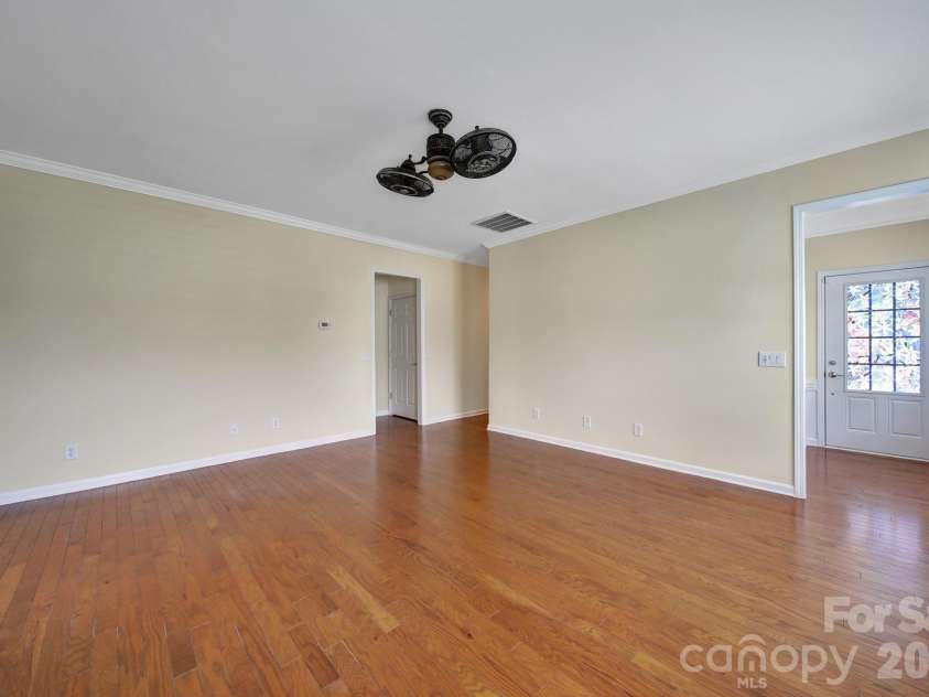 9020 Smokey Hill Lane, Fort Mill, SC 29707.  MLS# CAR4264813, YatesRealty ID 3752. 
