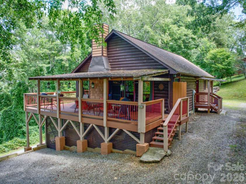 612 Whispering Winds Road, Waynesville, NC 28785.  MLS# CAR4361478, YatesRealty ID 37520. 