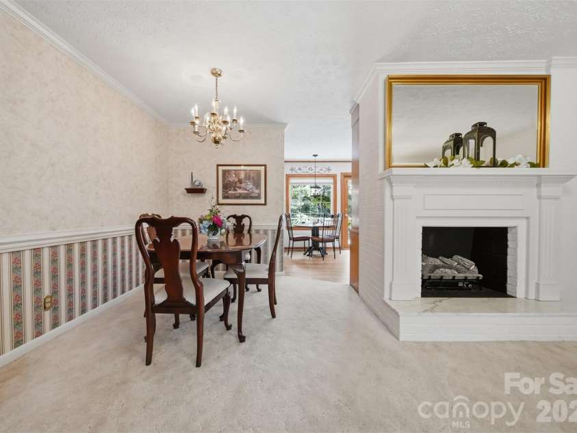 1599 Oakmont Drive, Lenoir, NC 28645.  MLS# CAR4404524, YatesRealty ID 37524. 