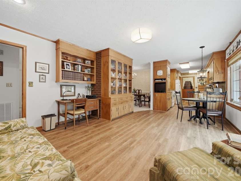 1599 Oakmont Drive, Lenoir, NC 28645.  MLS# CAR4404524, YatesRealty ID 37524. 