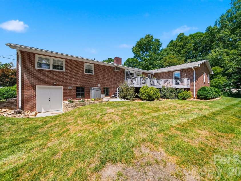 1599 Oakmont Drive, Lenoir, NC 28645.  MLS# CAR4404524, YatesRealty ID 37524. 