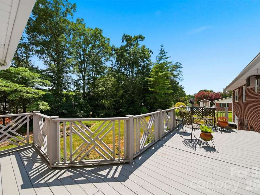 1599 Oakmont Drive, Lenoir, NC 28645.  MLS# CAR4404524, YatesRealty ID 37524. 
