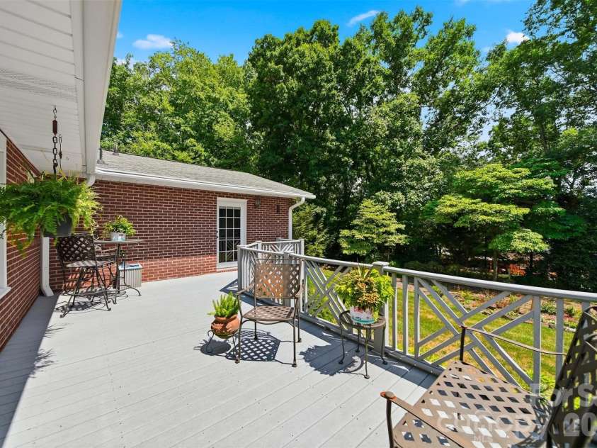 1599 Oakmont Drive, Lenoir, NC 28645.  MLS# CAR4404524, YatesRealty ID 37524. 