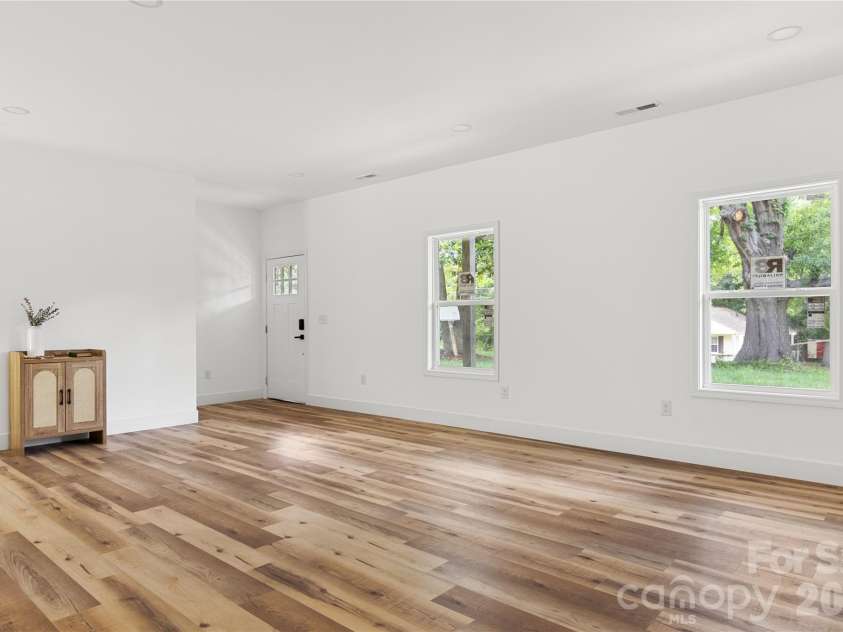 612 Hardin Road, Dallas, NC 28034.  MLS# CAR4385485, YatesRealty ID 37526. 