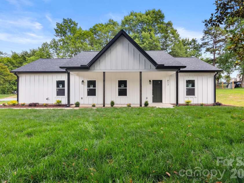 612 Hardin Road, Dallas, NC 28034.  MLS# CAR4385485, YatesRealty ID 37526. 