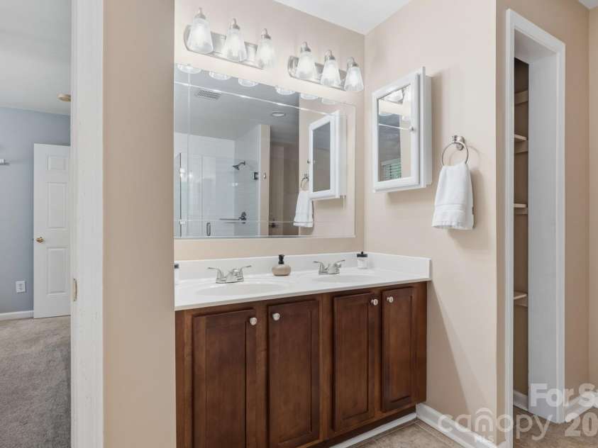 398 Knoll Court, Concord, NC 28025.  MLS# CAR4392031, YatesRealty ID 37529. 