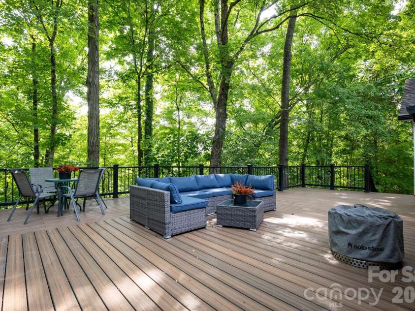 398 Knoll Court, Concord, NC 28025.  MLS# CAR4392031, YatesRealty ID 37529. 