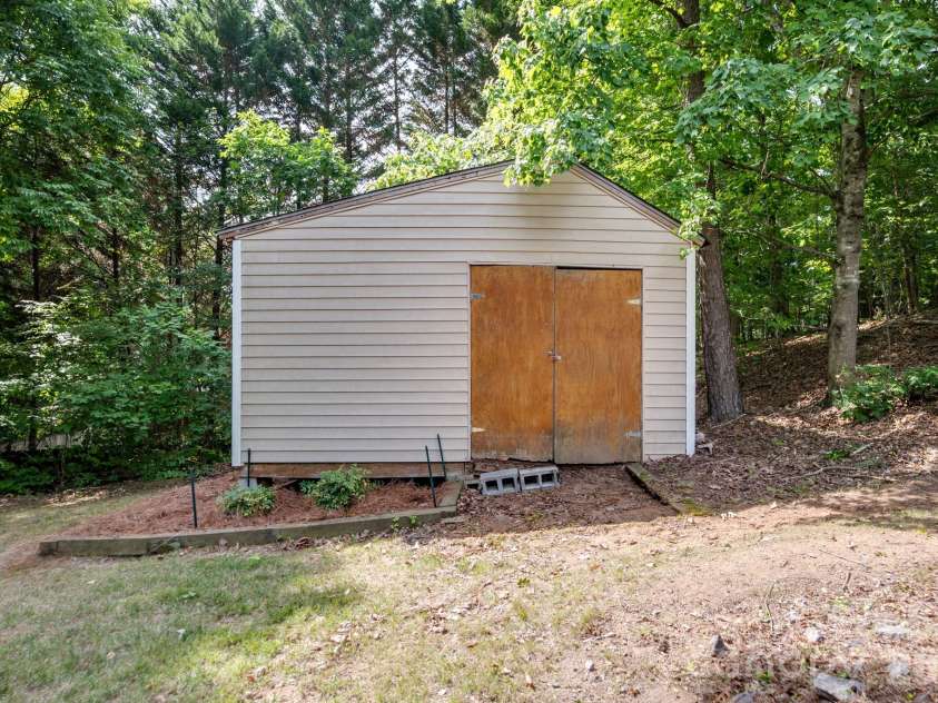 398 Knoll Court, Concord, NC 28025.  MLS# CAR4392031, YatesRealty ID 37529. 
