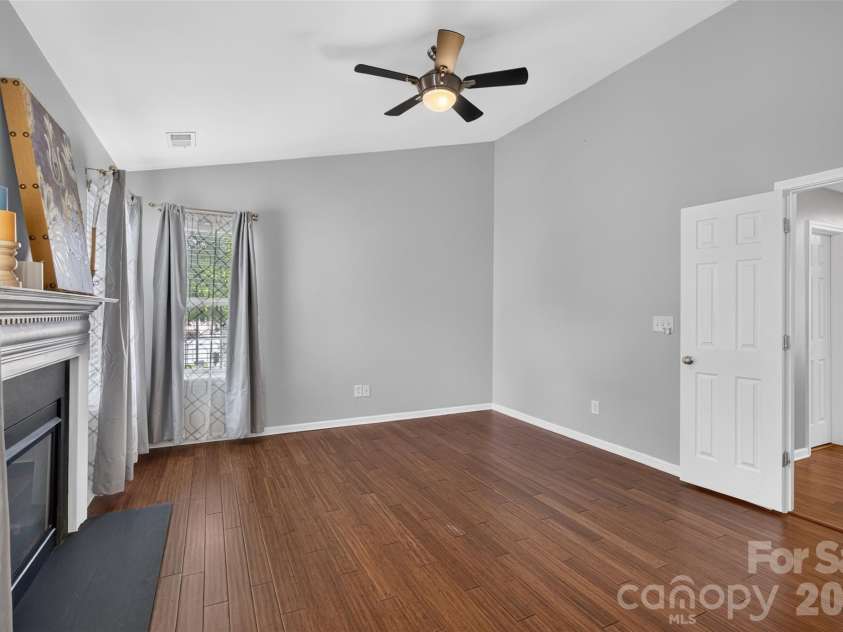 13904 Singleleaf Lane, Charlotte, NC 28278.  MLS# CAR4404805, YatesRealty ID 37530. 