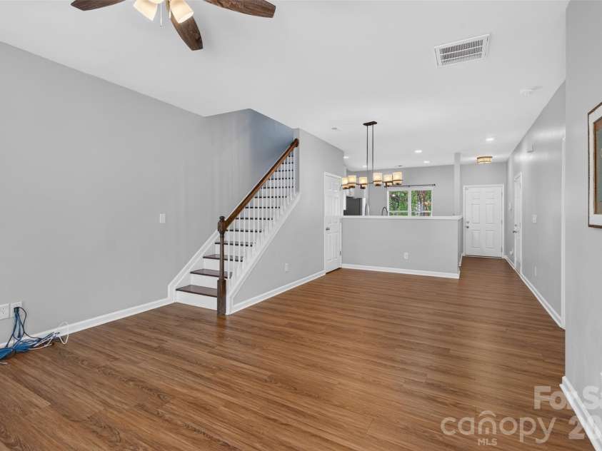 13904 Singleleaf Lane, Charlotte, NC 28278.  MLS# CAR4404805, YatesRealty ID 37530. Large open main level!