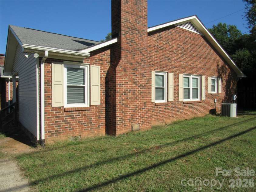 104 Neely Court, Rock Hill, SC 29732.  MLS# CAR4403840, YatesRealty ID 37531. 