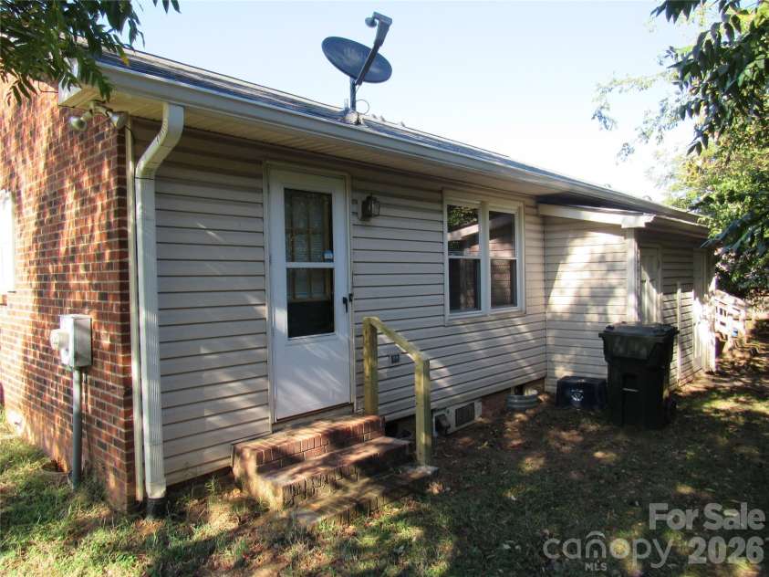 104 Neely Court, Rock Hill, SC 29732.  MLS# CAR4403840, YatesRealty ID 37531. 