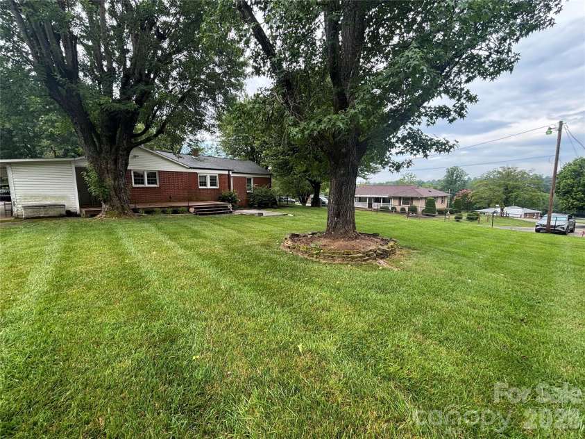 327 Arrowood Street, Lenoir, NC 28645.  MLS# CAR4399172, YatesRealty ID 37533. 