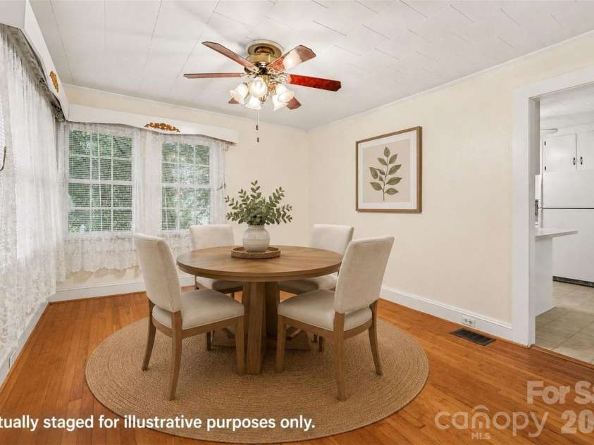 515 Hill Street, Dallas, NC 28034.  MLS# CAR4404106, YatesRealty ID 37536. 