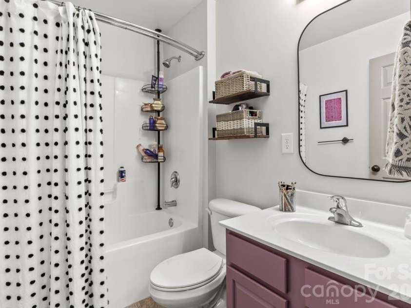 155 Cypress Landing Drive, Mooresville, NC 28117.  MLS# CAR4398455, YatesRealty ID 37537. Second Full bathroom