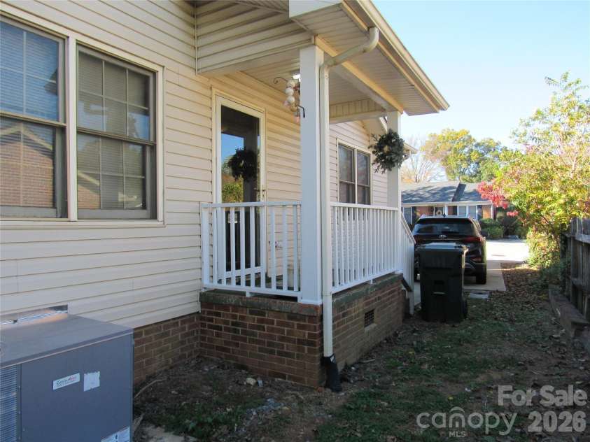 106 Neely Court, Rock Hill, SC 29732.  MLS# CAR4403861, YatesRealty ID 37538. 