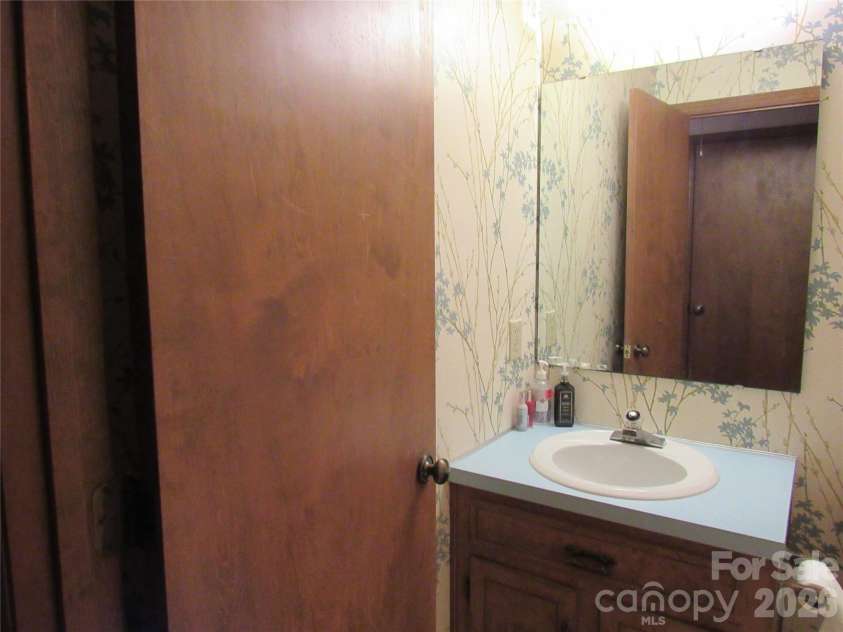 106 Neely Court, Rock Hill, SC 29732.  MLS# CAR4403861, YatesRealty ID 37538. 