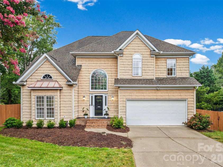 4037 Bamborough Drive, Fort Mill, SC 29715.  MLS# CAR4403431, YatesRealty ID 37540. 