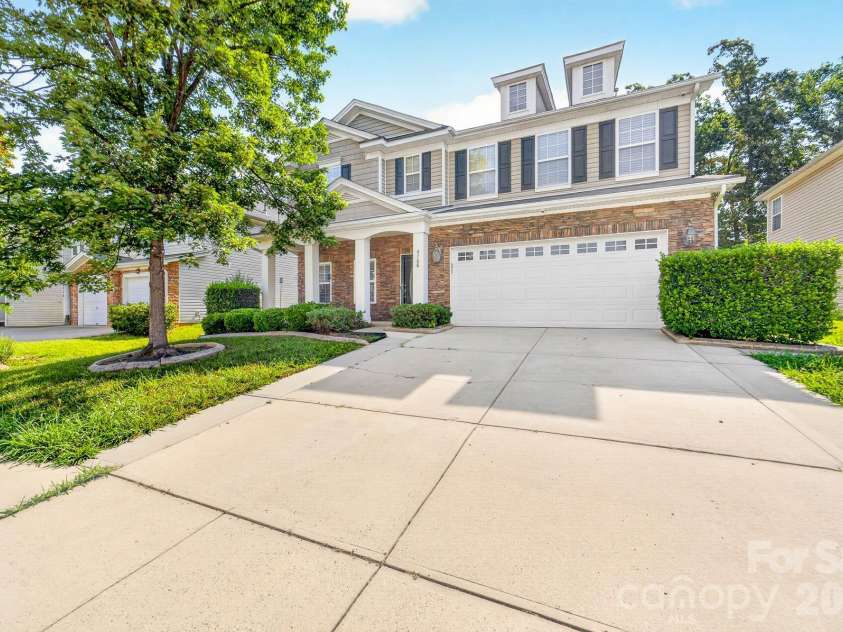 4708 Kiddle Lane, Monroe, NC 28110.  MLS# CAR4403403, YatesRealty ID 37541. 2 car garage with keyless entry