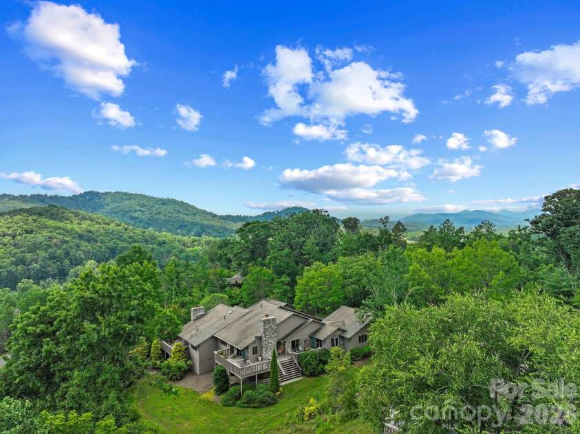 48 Stony Ridge, Asheville, NC 28804.  MLS# CAR4397346, YatesRealty ID 37545. Welcome home!