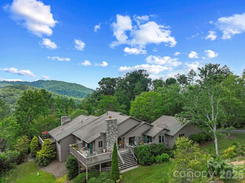48 Stony Ridge, Asheville, NC 28804.  MLS# CAR4397346, YatesRealty ID 37545. Welcome to 48 Stony Ridge.