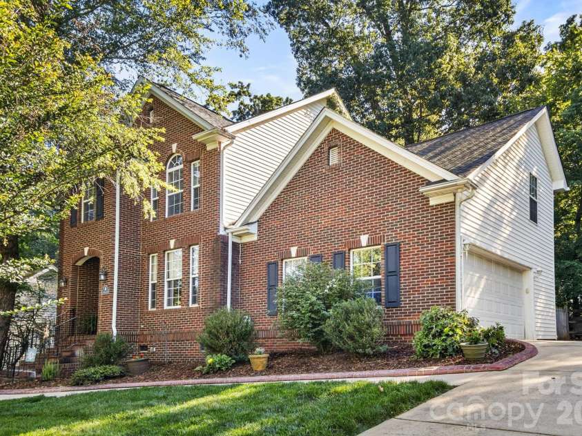 324 Brixham Place, Fort Mill, SC 29708.  MLS# CAR4389709, YatesRealty ID 37546. 
