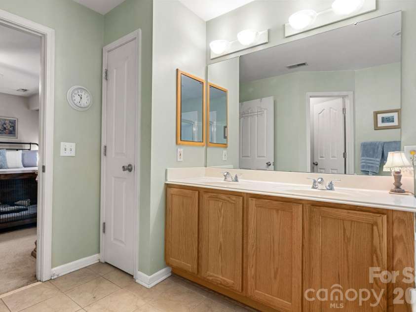324 Brixham Place, Fort Mill, SC 29708.  MLS# CAR4389709, YatesRealty ID 37546. 