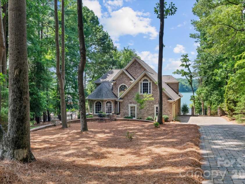 151 Eagle Chase Lane, Troutman, NC 28166.  MLS# CAR4393267, YatesRealty ID 37547. 