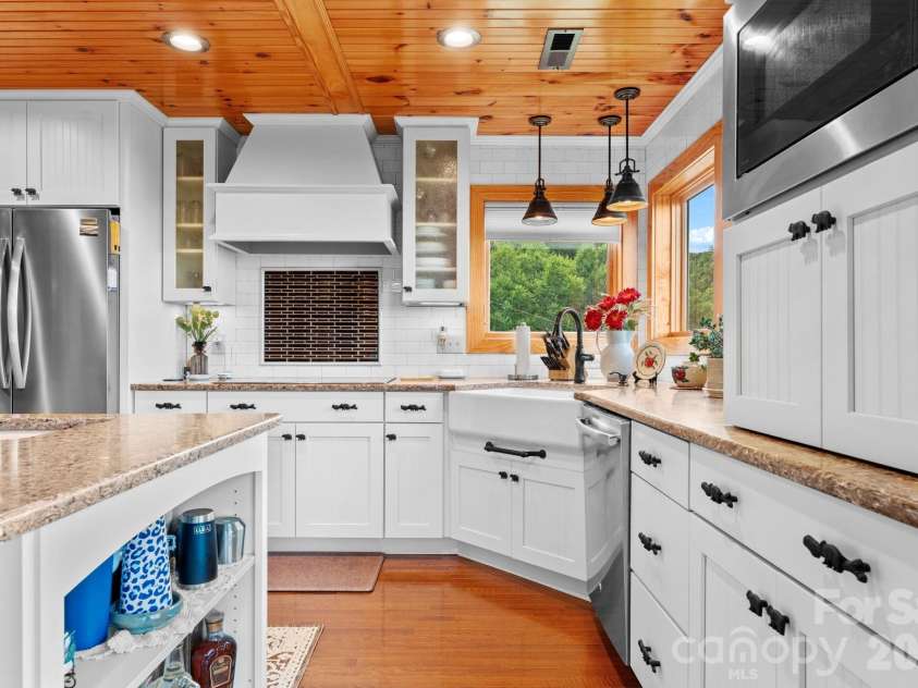 1013 Perry Road, West Jefferson, NC 28694.  MLS# CAR4404579, YatesRealty ID 37549. 