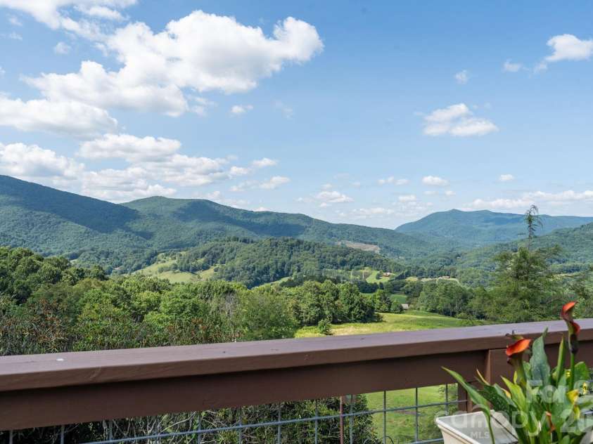 1013 Perry Road, West Jefferson, NC 28694.  MLS# CAR4404579, YatesRealty ID 37549. 