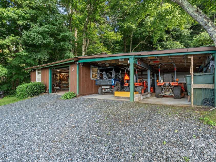 1013 Perry Road, West Jefferson, NC 28694.  MLS# CAR4404579, YatesRealty ID 37549. 